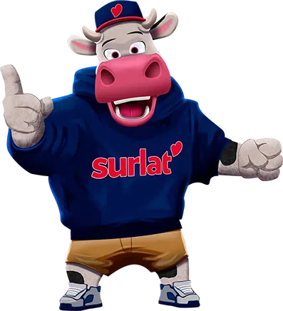 Coach Surlat posando